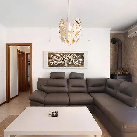 Apartamento T2 Perniciario